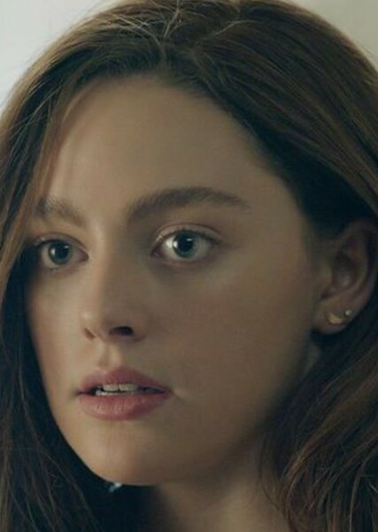 Danielle Rose Russell photo
