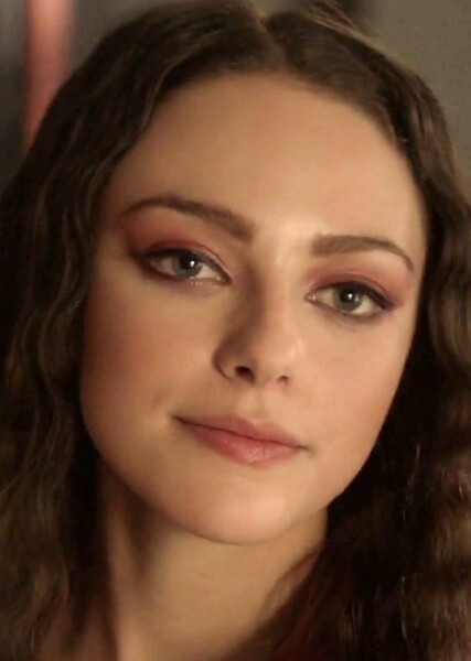 Danielle Rose Russell photo