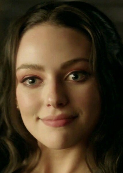 Danielle Rose Russell photo