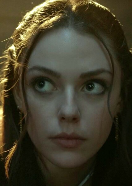 Danielle Rose Russell photo