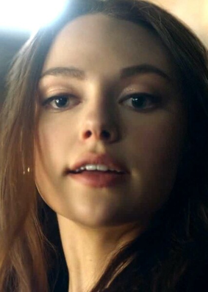 Danielle Rose Russell photo