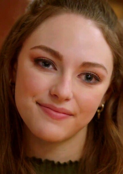Danielle Rose Russell photo