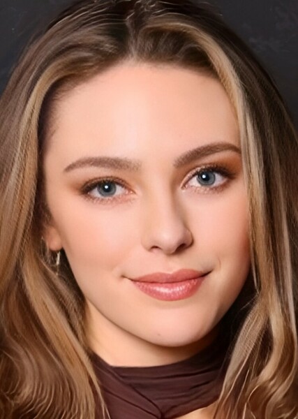 Danielle Rose Russell photo