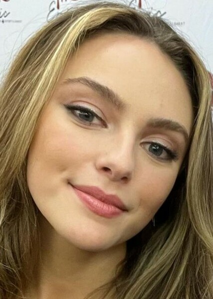 Danielle Rose Russell photo