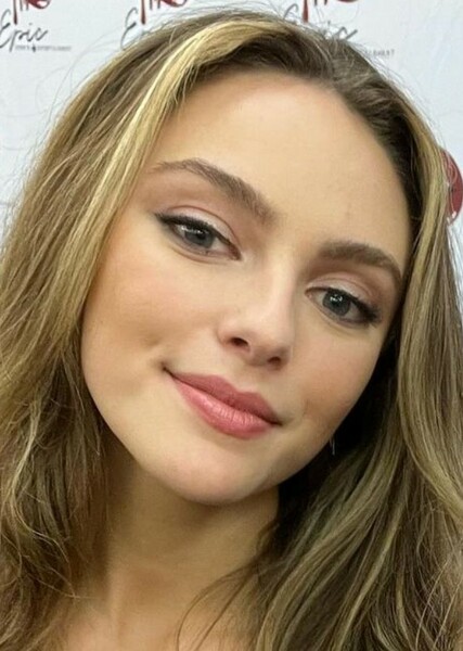 Danielle Rose Russell photo