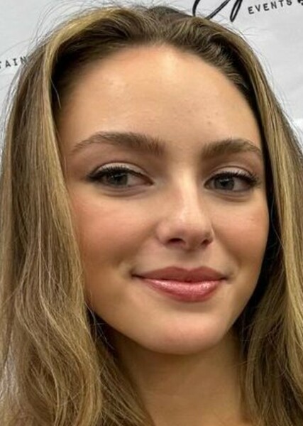 Danielle Rose Russell photo