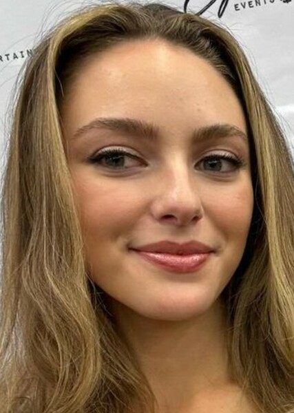 Danielle Rose Russell photo