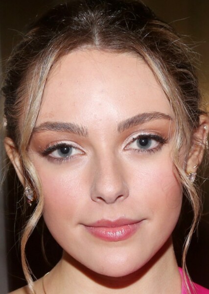 Danielle Rose Russell photo