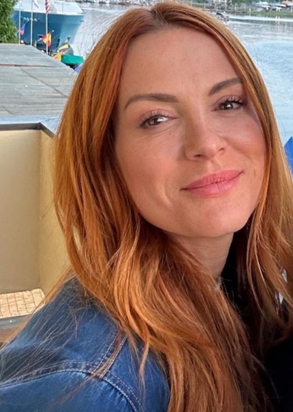 Danneel Ackles photo