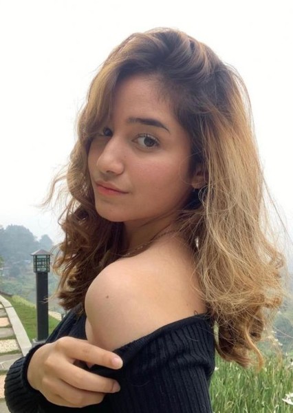 Dannia Salsabilla photo