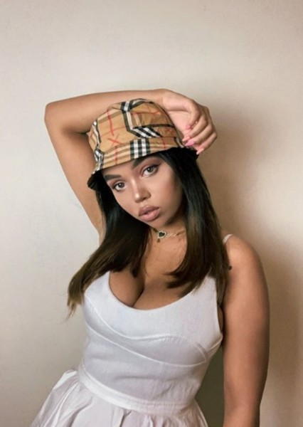 Daphne Blunt photo