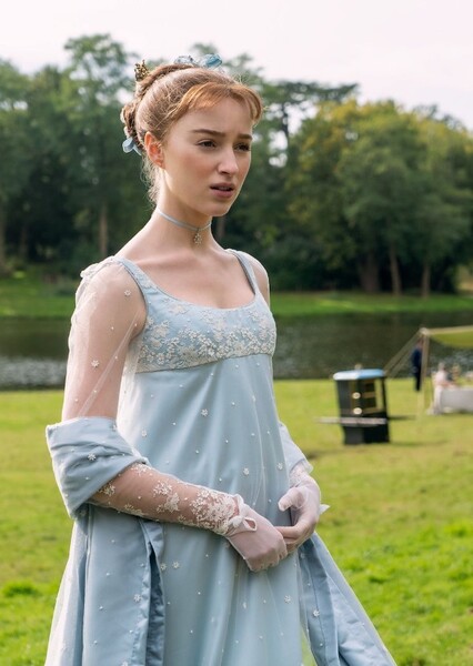 Daphne Bridgerton photo