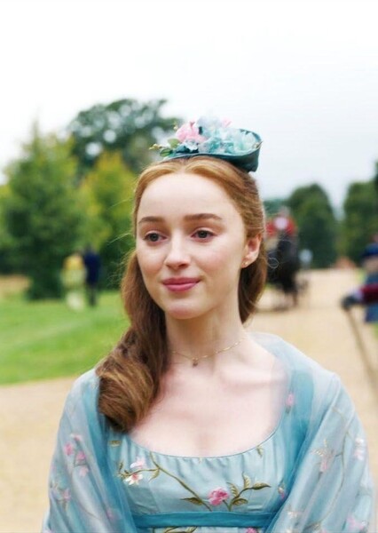 Daphne Bridgerton photo
