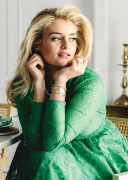 Daphne Oz photo