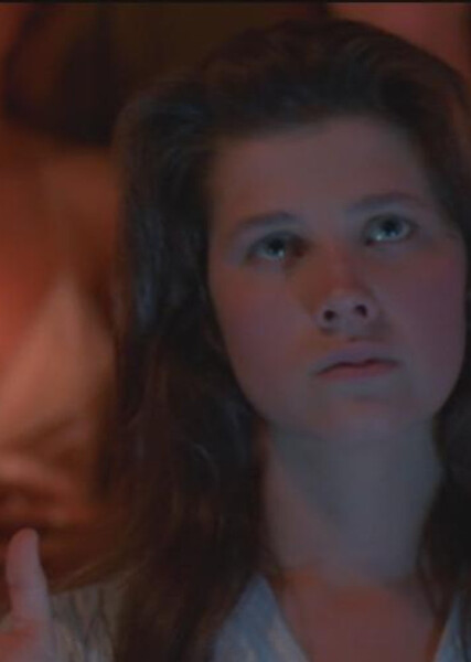 Daphne Zuniga photo