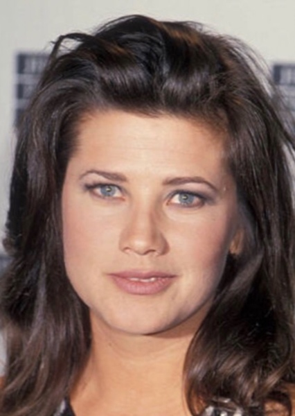 Daphne Zuniga photo