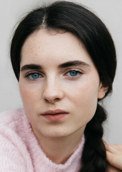 Darci Shaw photo