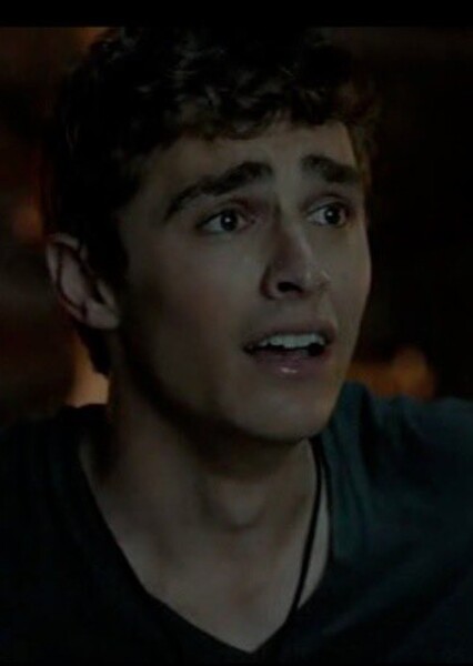 Dave Franco photo
