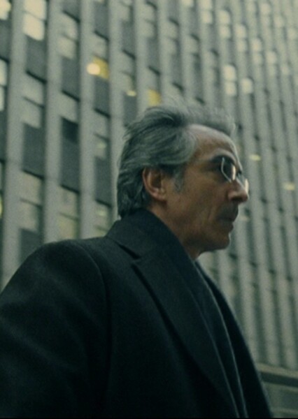 David Strathairn