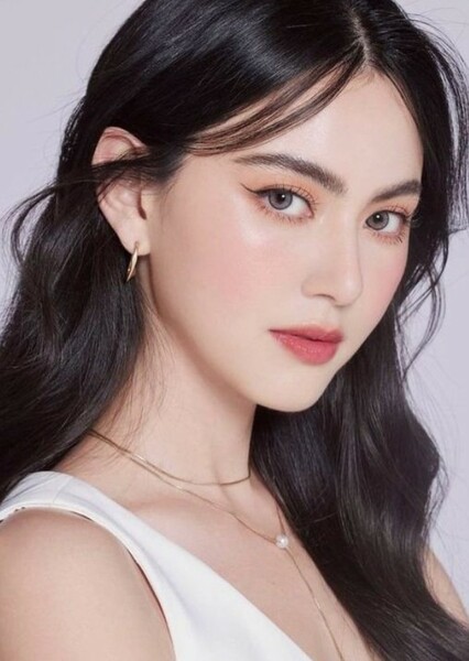 Davika Hoorne