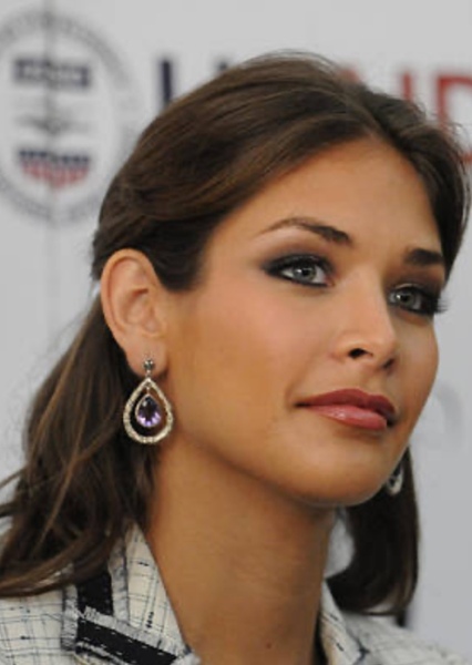 Dayana Mendoza photo