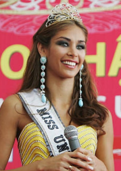 Dayana Mendoza photo