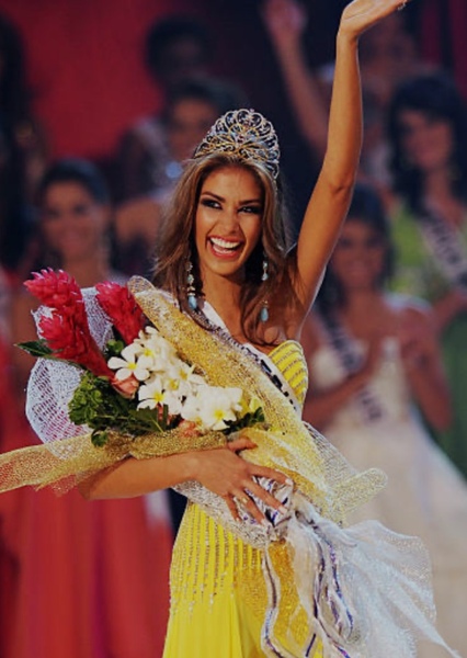 Dayana Mendoza photo