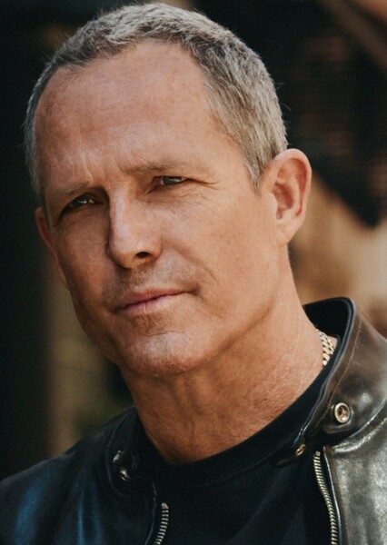Dean Winters photo