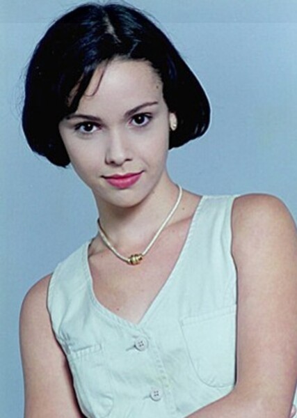 Débora Falabella photo