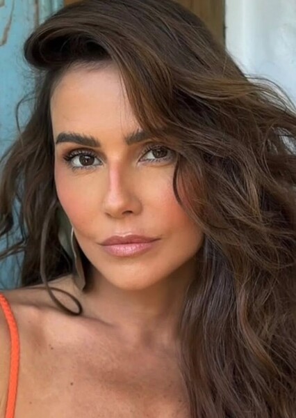 Deborah Secco photo