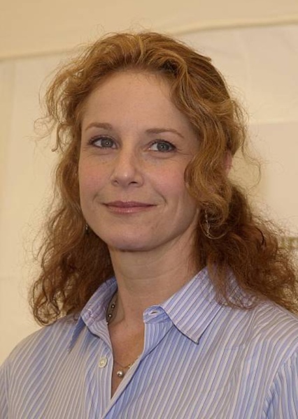 Debra Winger photo