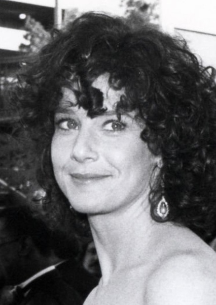 Debra Winger photo