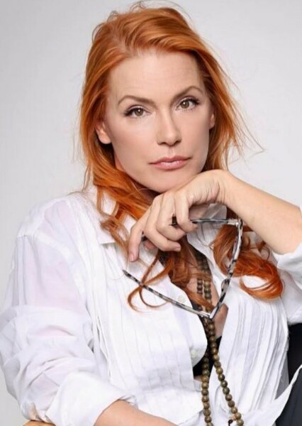 Dedee Pfeiffer photo