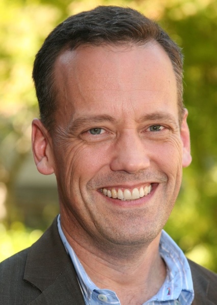 Dee Bradley Baker photo