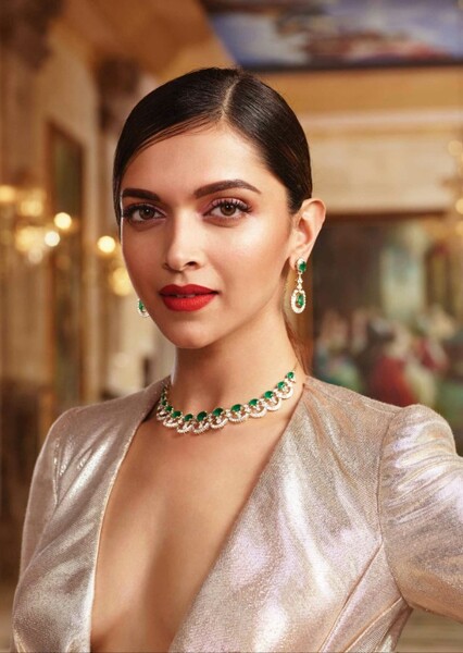 Deepika Padukone photo