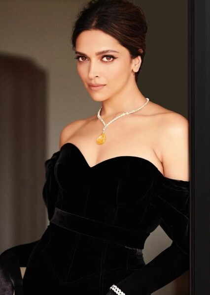 Deepika Padukone photo