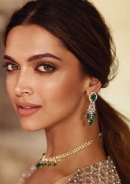 Deepika Padukone photo