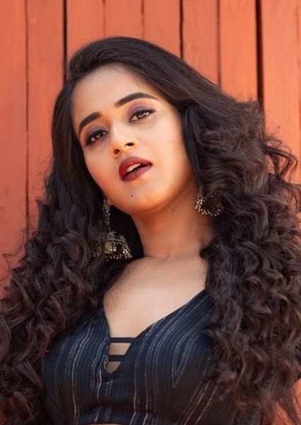 Deepthi Sunaina photo