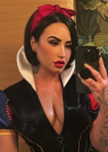Demi Lovato photo