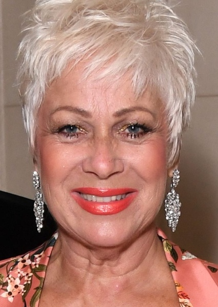 Denise Welch photo