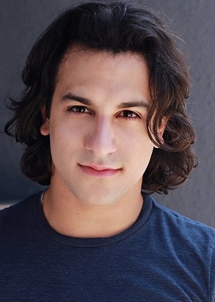 Deniz Akdeniz photo