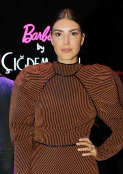 Deniz Baysal photo