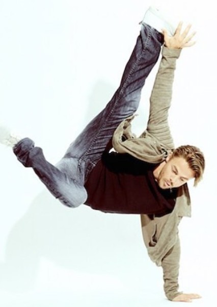 Derek Hough photo