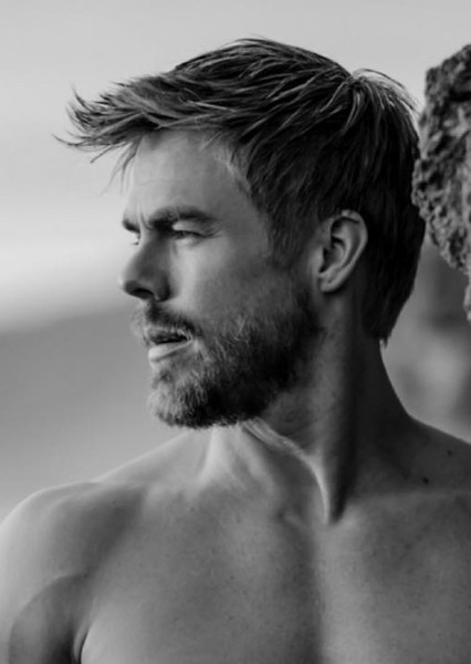 Derek Hough photo