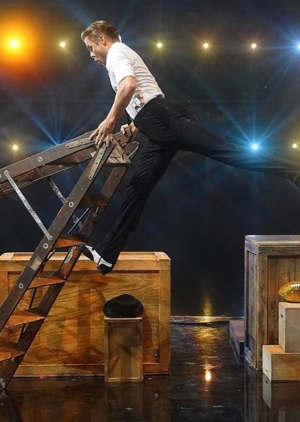 Derek Hough photo