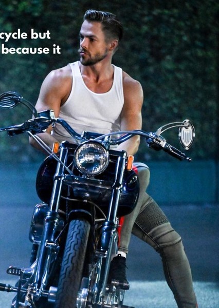Derek Hough photo