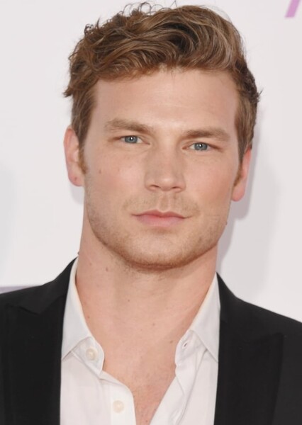 Derek Theler photo