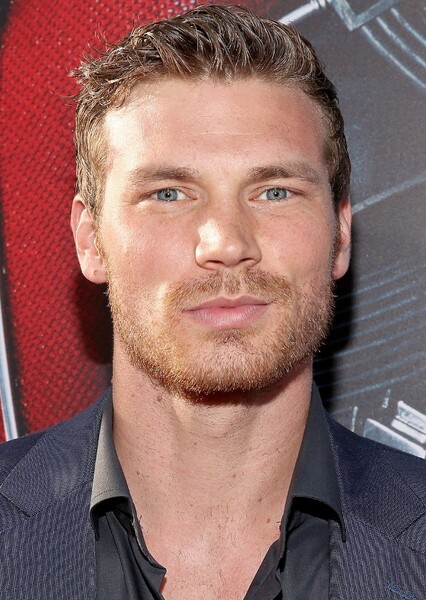 Derek Theler photo