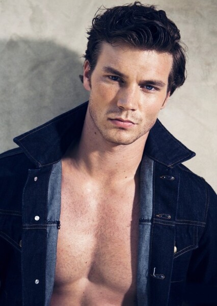 Derek Theler photo
