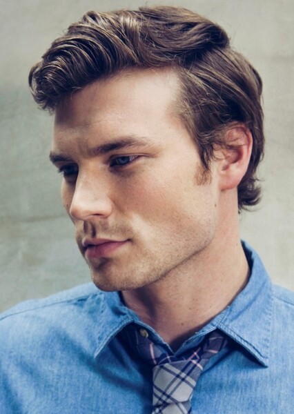 Derek Theler photo